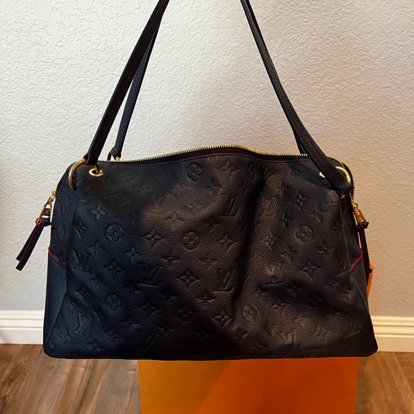 Louis - Picture 5 of 5